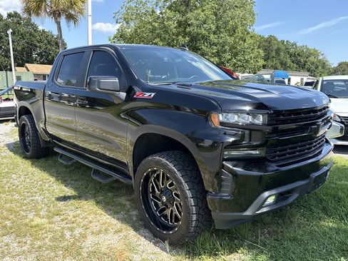 Used 2020 Chevrolet Silverado 1500 RST w/ Texas Edition AWD/4WD image 8
