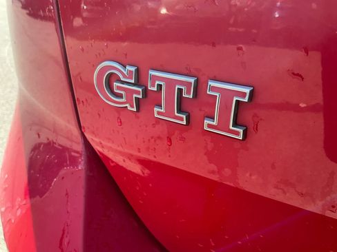 Used 2016 Volkswagen GTI Autobahn w/ Lighting Package (SEL) image 17