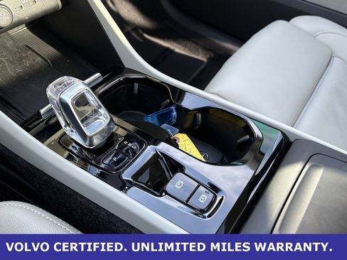 Certified 2023 Volvo XC40 B4 Plus image 18
