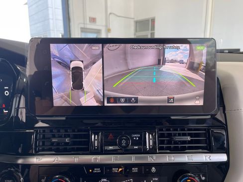 New 2026 Nissan Pathfinder SL image 12