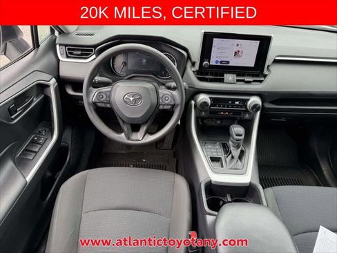 Certified 2023 Toyota RAV4 LE AWD/4WD image 15