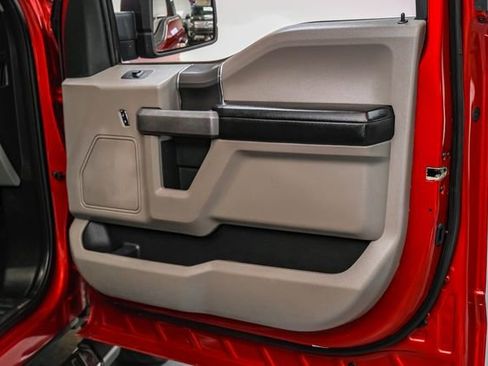 Used 2018 Ford F150 XLT w/ Equipment Group 302A Luxury image 46