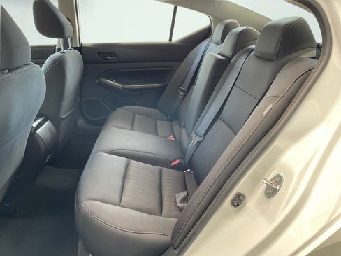 Used 2025 Nissan Altima 2.5 SV FWD image 12