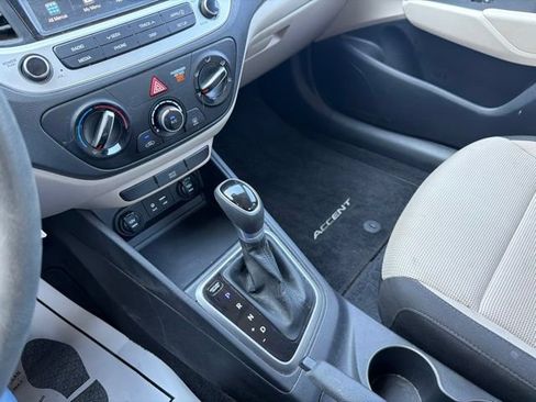 Used 2022 Hyundai Accent SEL FWD image 28