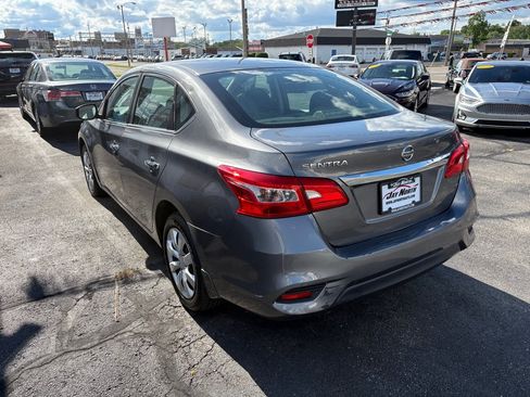 Used 2019 Nissan Sentra S FWD image 5