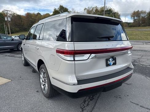 New 2024 Lincoln Navigator Reserve image 8