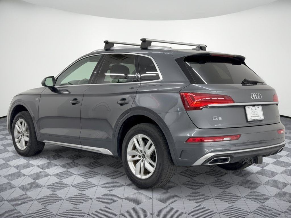 Used 2023 Audi Q5 2.0T Premium w/ Convenience Package AWD/4WD image 3
