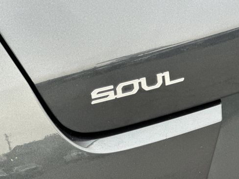 Used 2024 Kia Soul LX w/ Option Group 015 image 25