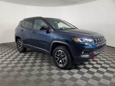 New 2026 Jeep Compass Trailhawk image 2