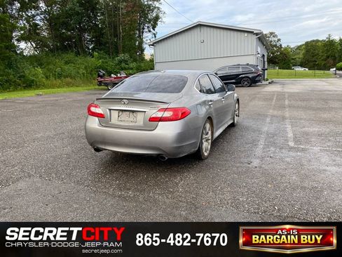 Used 2011 INFINITI M56 w/ Sport Pkg RWD image 5