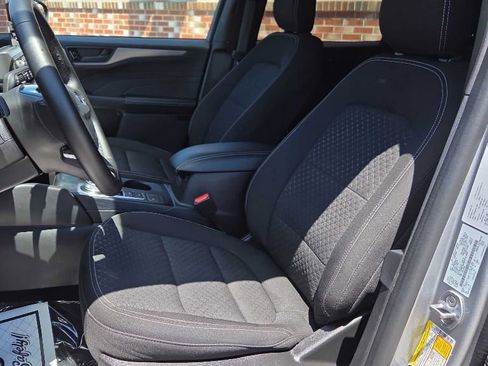 Used 2023 Ford Escape Active AWD/4WD image 6