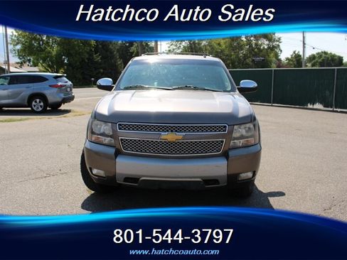 Used 2012 Chevrolet Suburban LT AWD/4WD image 8