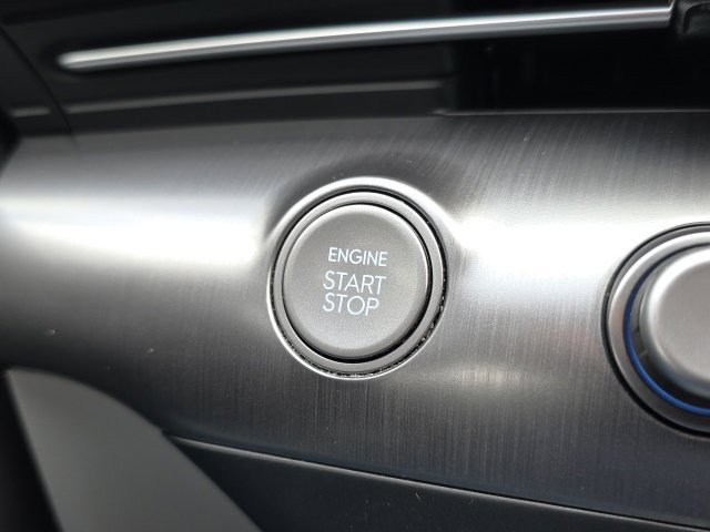 Certified 2024 Hyundai Kona Limited AWD/4WD image 11