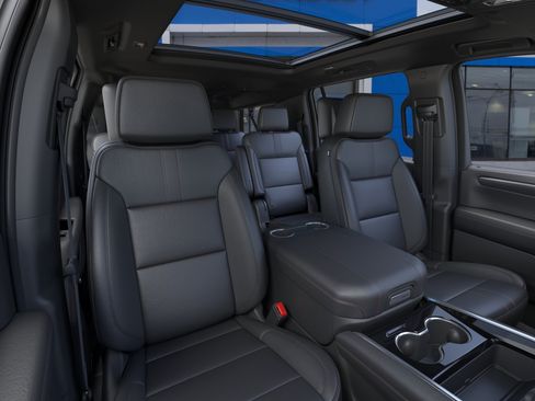 New 2026 Chevrolet Suburban RST w/ RST Capability Package AWD/4WD image 16