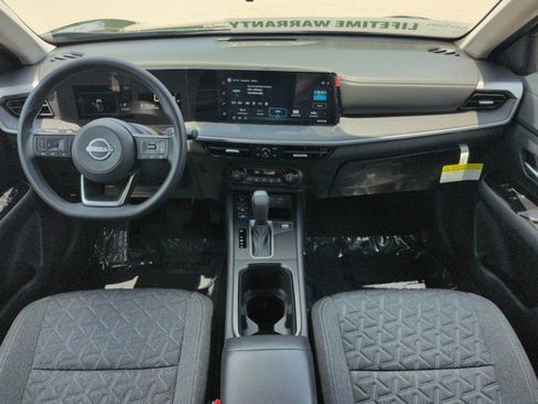Certified 2026 Nissan Kicks SV FWD image 15