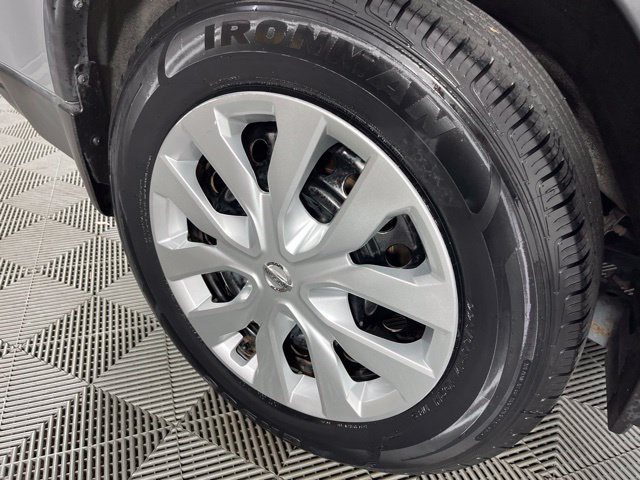 Used 2017 Nissan Rogue S AWD/4WD image 12