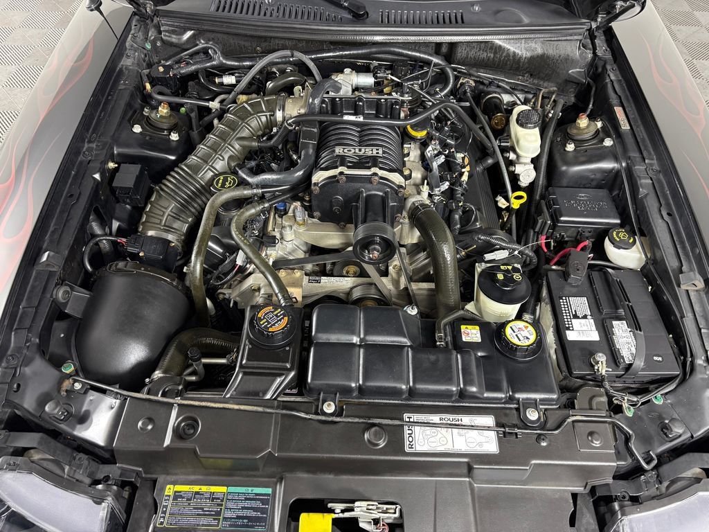 Used 2004 Ford Mustang GT RWD image 9