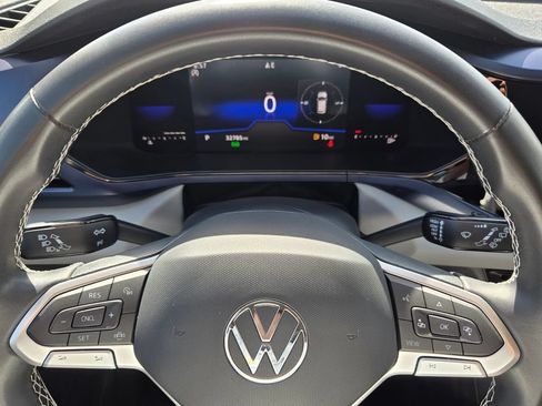 Certified 2022 Volkswagen Taos SE FWD image 23