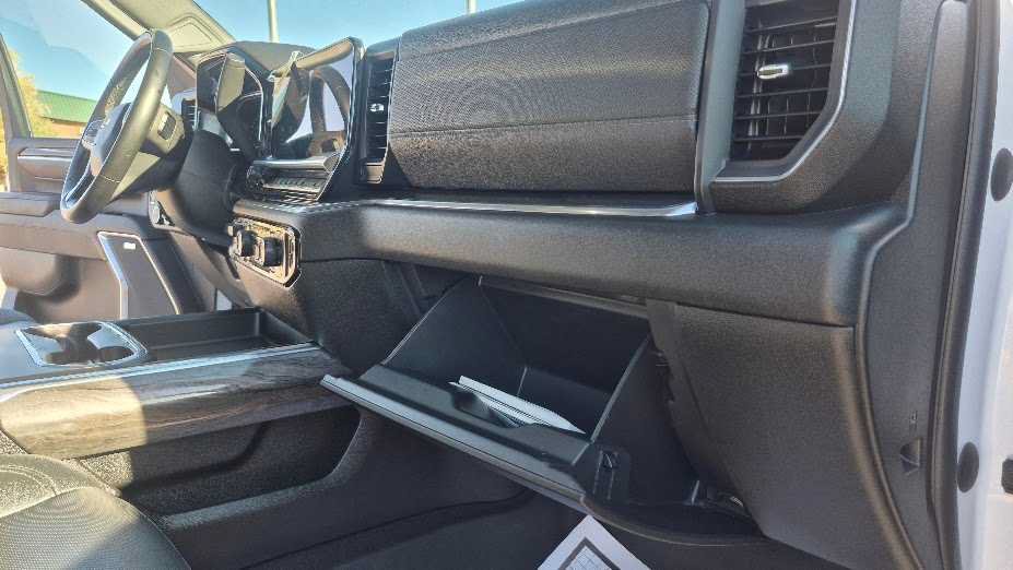 Used 2024 Chevrolet Silverado 2500 LTZ w/ LTZ Convenience Package AWD/4WD image 27