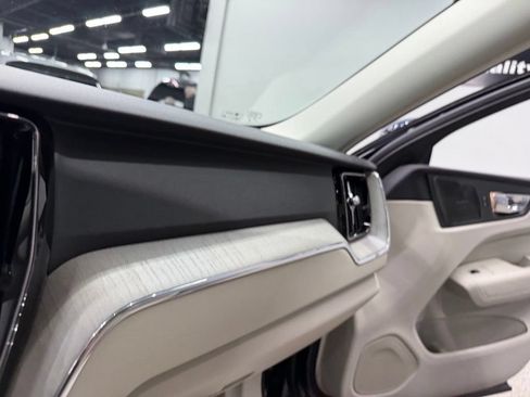 Used 2023 Volvo XC60 B5 Plus w/ Climate Package AWD/4WD image 46