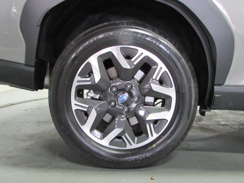 Used 2026 Subaru Forester Premium AWD/4WD image 9