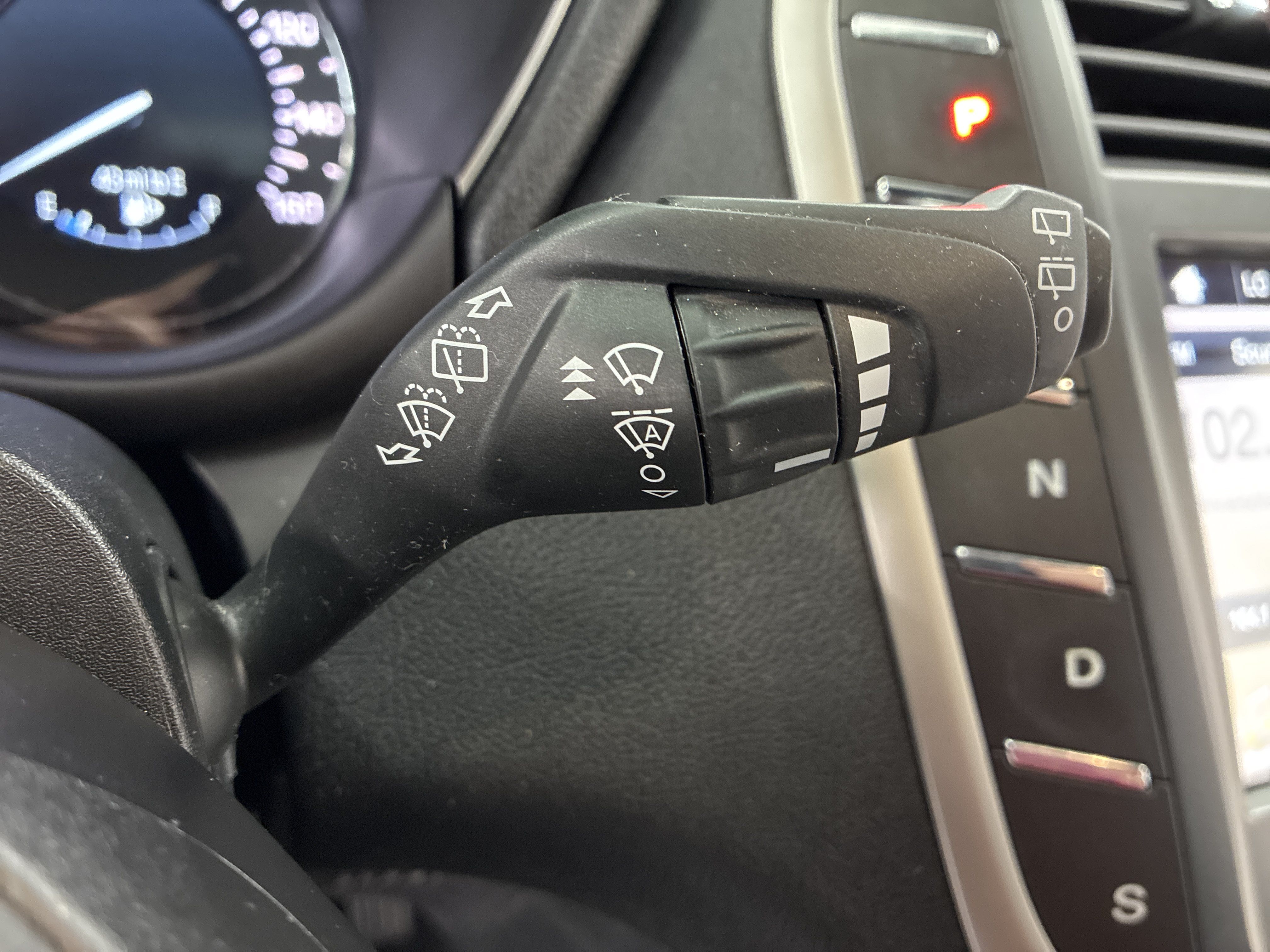 Used 2017 Lincoln MKC Select w/ Select Plus Package FWD image 23