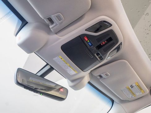 Certified 2022 Subaru Outback Limited XT image 14