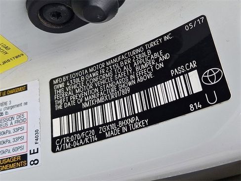 Used 2018 Toyota C-HR XLE image 26