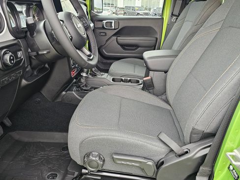 New 2025 Jeep Gladiator Willys image 8