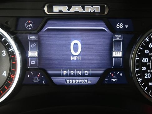 Used 2024 RAM 2500 Laramie AWD/4WD image 26