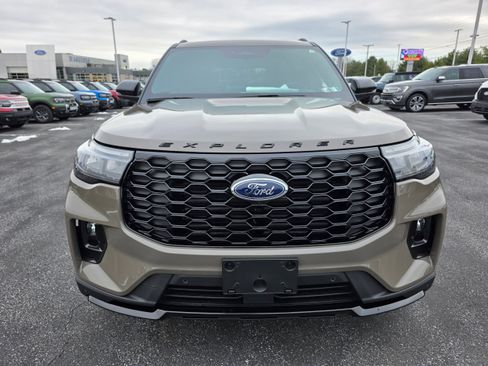 New 2026 Ford Explorer ST-Line image 8