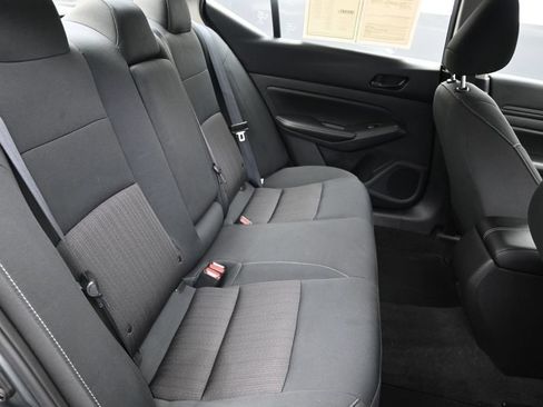 Used 2025 Nissan Altima 2.5 SV FWD image 15