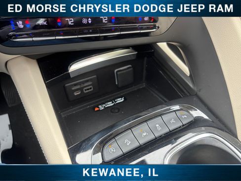 Used 2023 Buick Envision Avenir AWD/4WD image 30