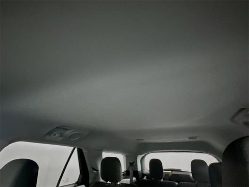 Used 2022 Ford Explorer XLT image 21