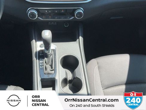 Used 2025 Nissan Altima 2.5 SV image 24