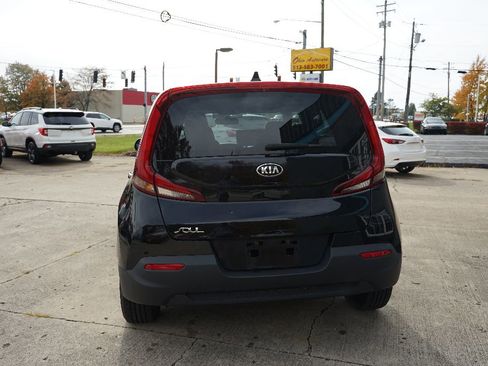 Used 2021 Kia Soul LX image 6