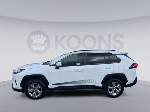 Used 2022 Toyota RAV4 XLE image 13