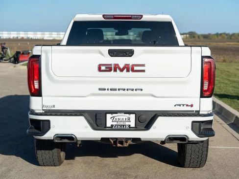Used 2023 GMC Sierra 1500 AT4 image 6