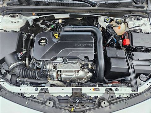 Used 2025 Chevrolet Malibu LT image 21