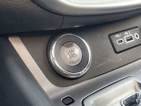 Used 2019 Nissan Murano SL w/ SL Technology Package AWD/4WD image 16