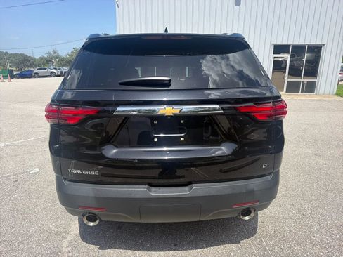 Used 2023 Chevrolet Traverse LT FWD image 8
