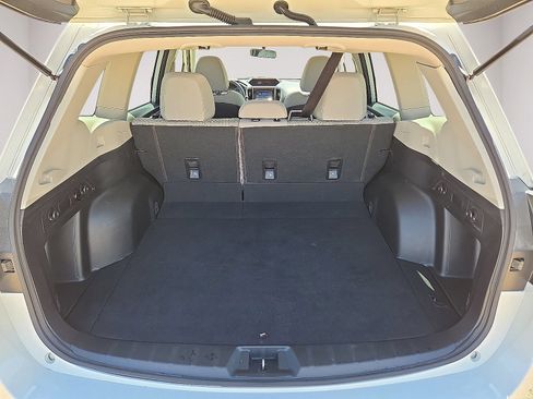 Used 2022 Subaru Forester Premium AWD/4WD image 13
