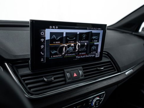 Certified 2025 Audi Q5 2.0T Premium Plus w/ Premium Plus Package image 13