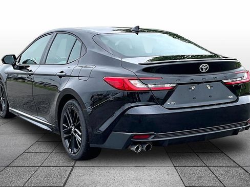 Used 2025 Toyota Camry SE FWD image 10