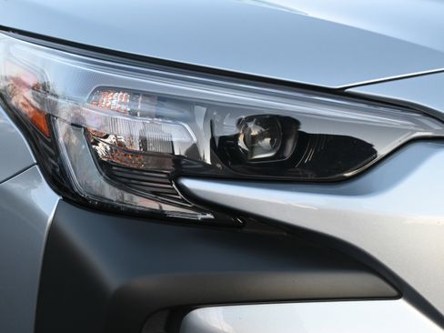 Certified 2025 Subaru Outback image 11