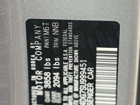 Certified 2025 Hyundai Elantra Sport image 9