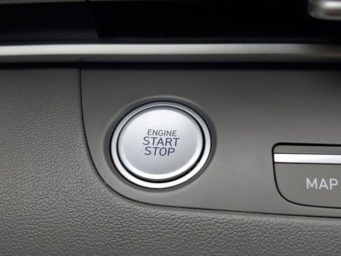 Used 2023 Hyundai Elantra SEL w/ Convenience Package image 29