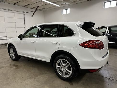 Used 2014 Porsche Cayenne AWD/4WD image 5