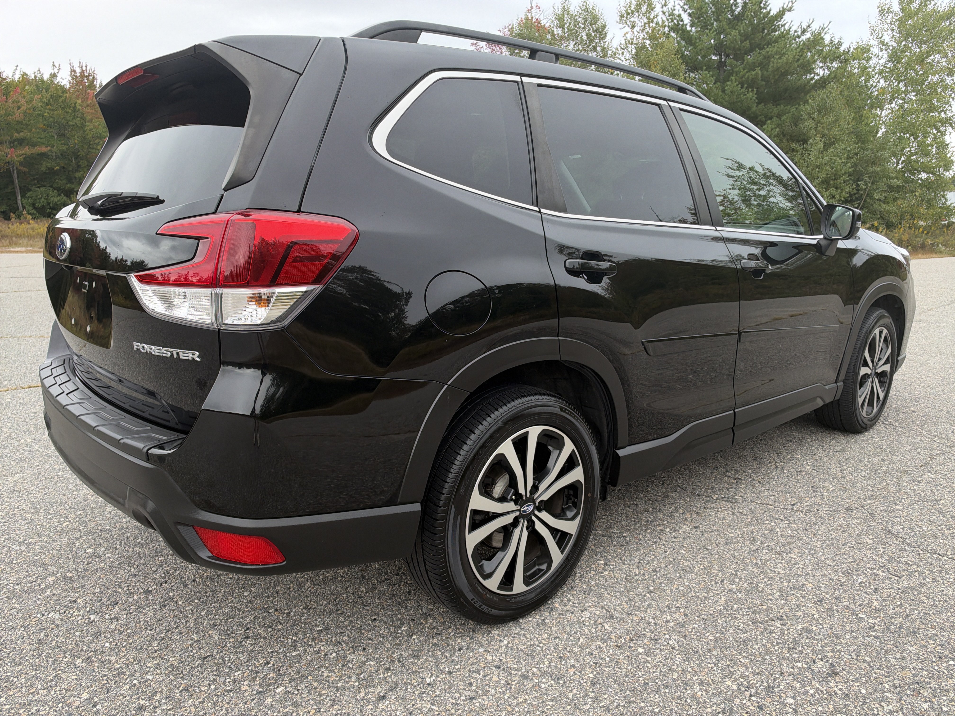 Used 2021 Subaru Forester Limited AWD/4WD image 10