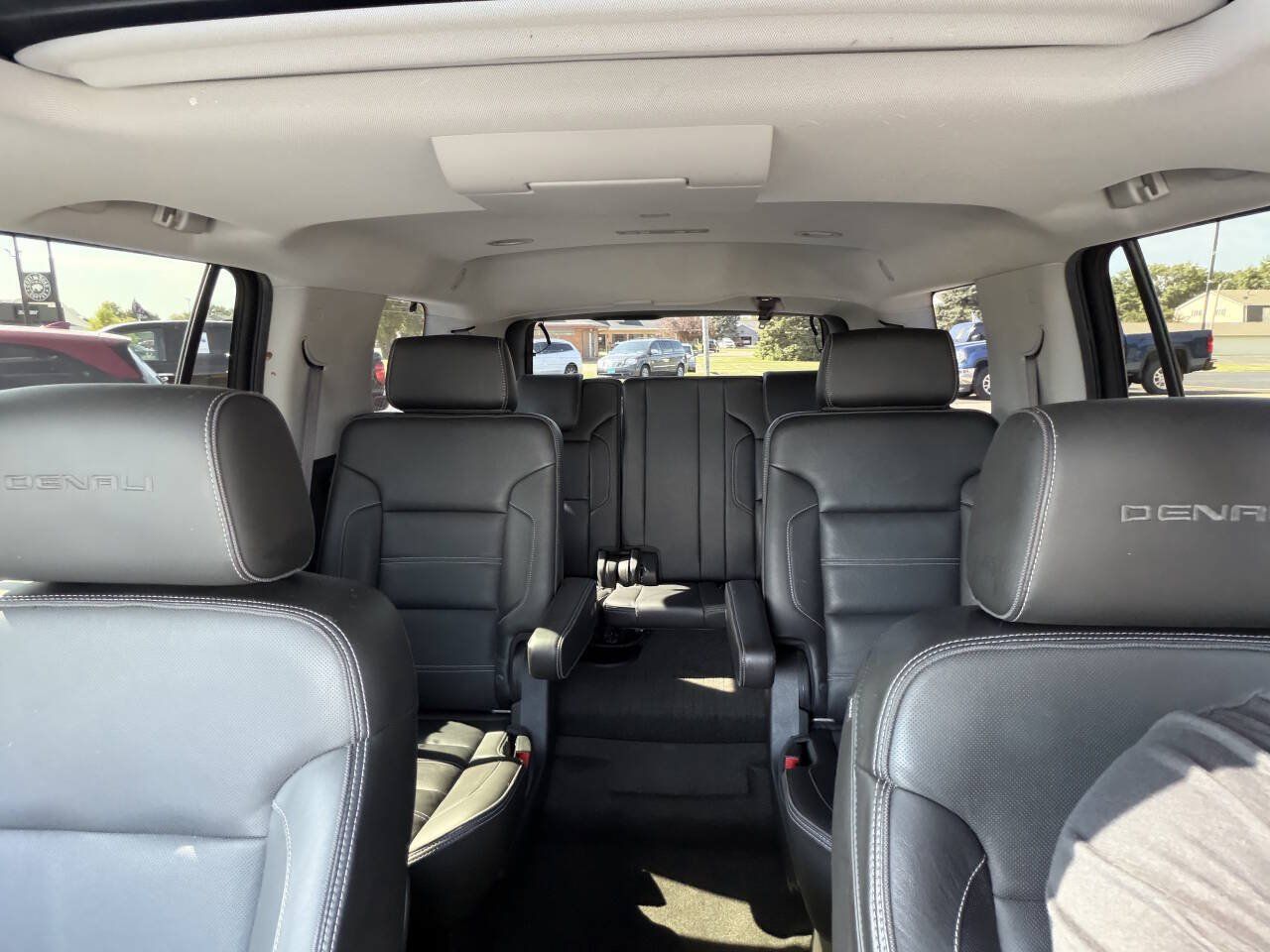 Used 2016 GMC Yukon Denali w/ Open Road Package AWD/4WD image 25